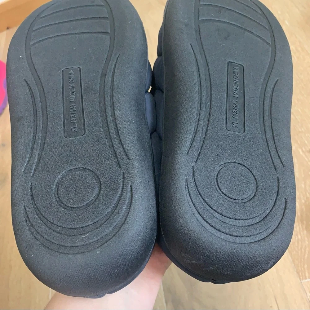 The fluffiest, comfiest INDOOR/OUTDOOR unisex slippers